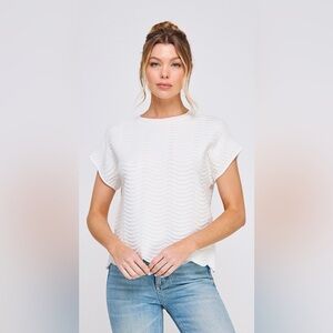 Scallop Pattern Knit Top Off White